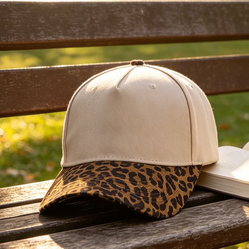 Wholesale 5 Panel Cotton White Baseball Cap Stylish Contrast Color Unisex Hat Gorras