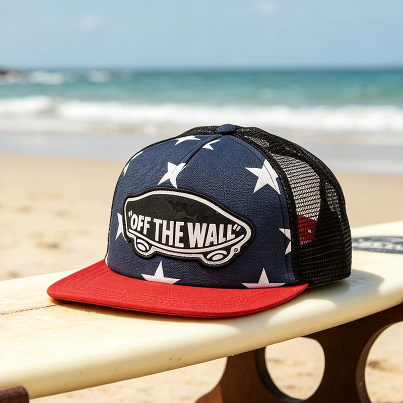 Custom New Embroidery 5 Panel Mesh Trucker Cap Fashion Leisure Sports Flat Brim Snapback Hat